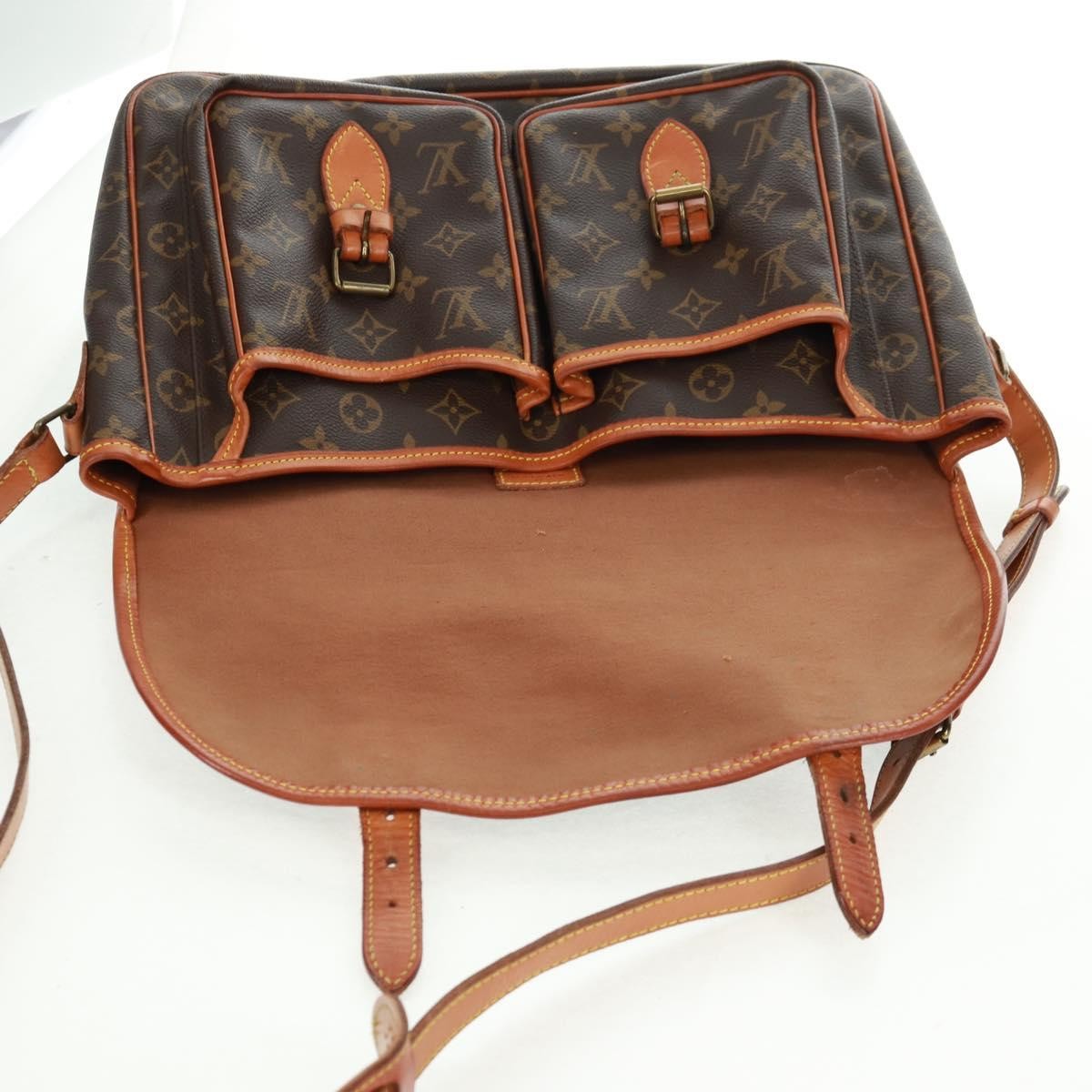 Louis Vuitton Sac Gibeciere Messenger Bag Monogram Canvas Brown Canvas Shoulder Bag