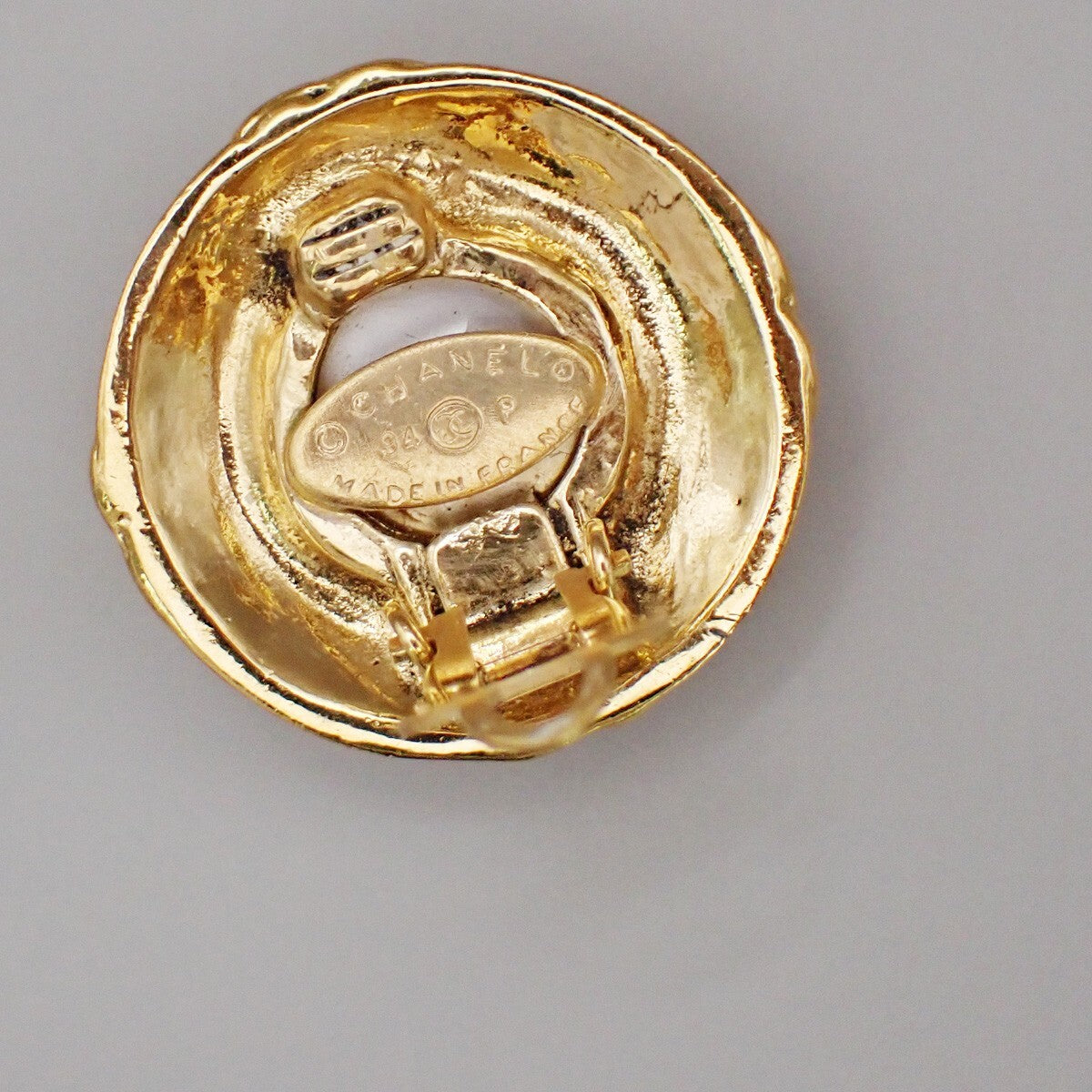 Chanel Vintage Round Clip-On Earrings Metal With Faux Pearl Gold Gold_Plated Earrings Jewelry