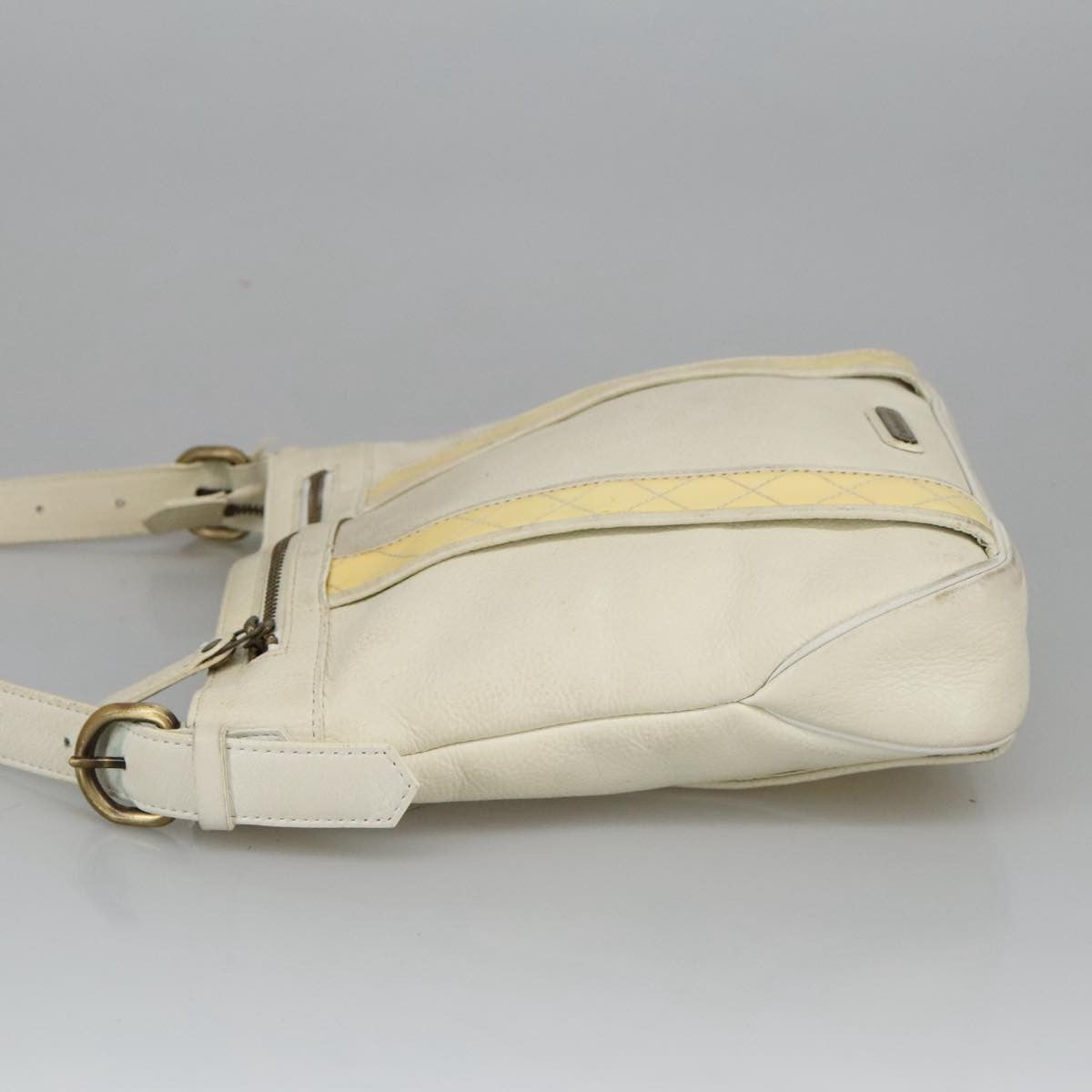 Burberry Vintage Shoulder Bag Leather White Leather Shoulder Bag