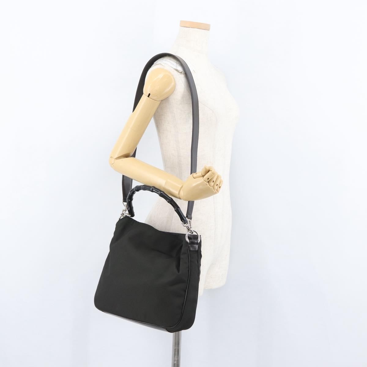 Gucci Vintage Bamboo Handle Bag Nylon Black Nylon Handbag (Pre-Owned)