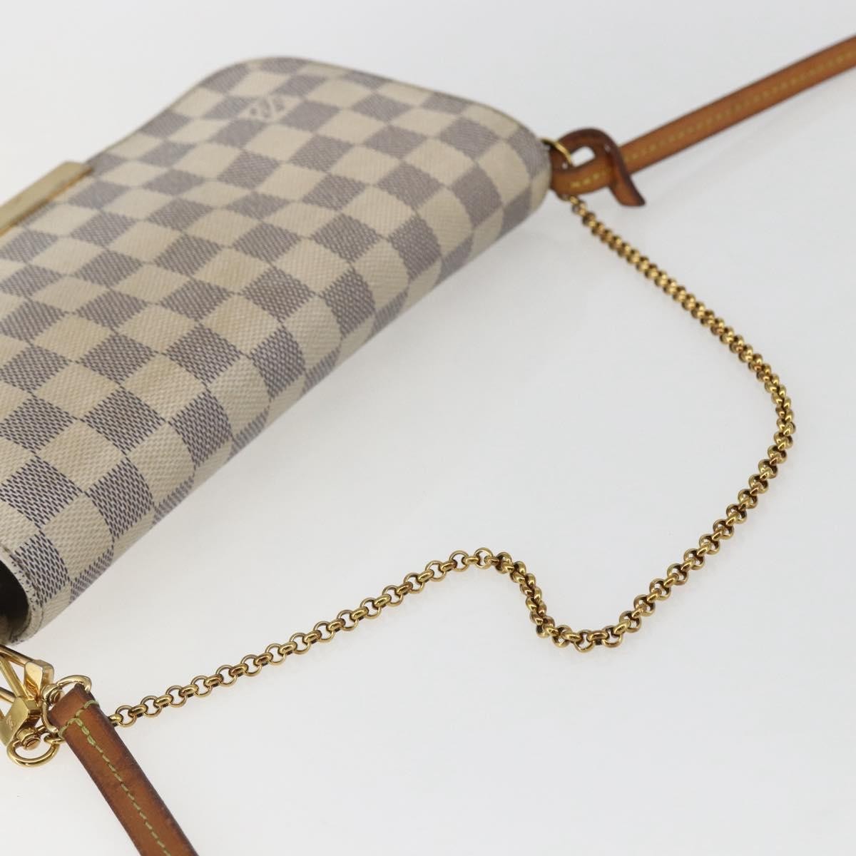 Louis Vuitton Favorite Handbag Damier White Canvas Clutche & Pouche Bag