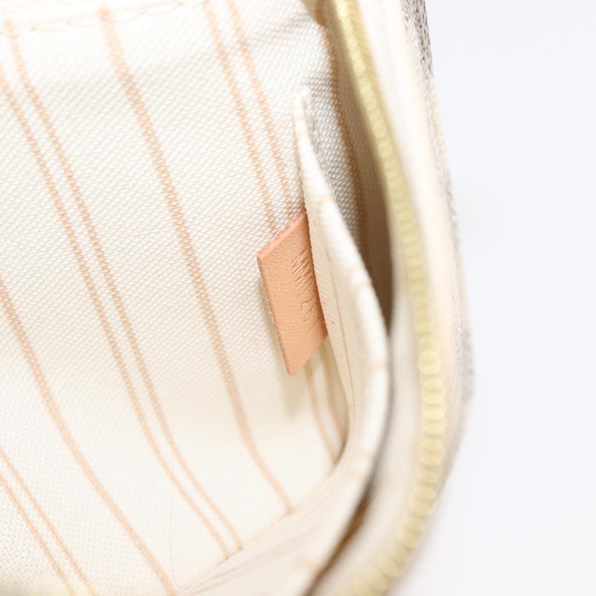 Louis Vuitton Neverfull Pochette Damier White Canvas Clutche & Pouche Bag