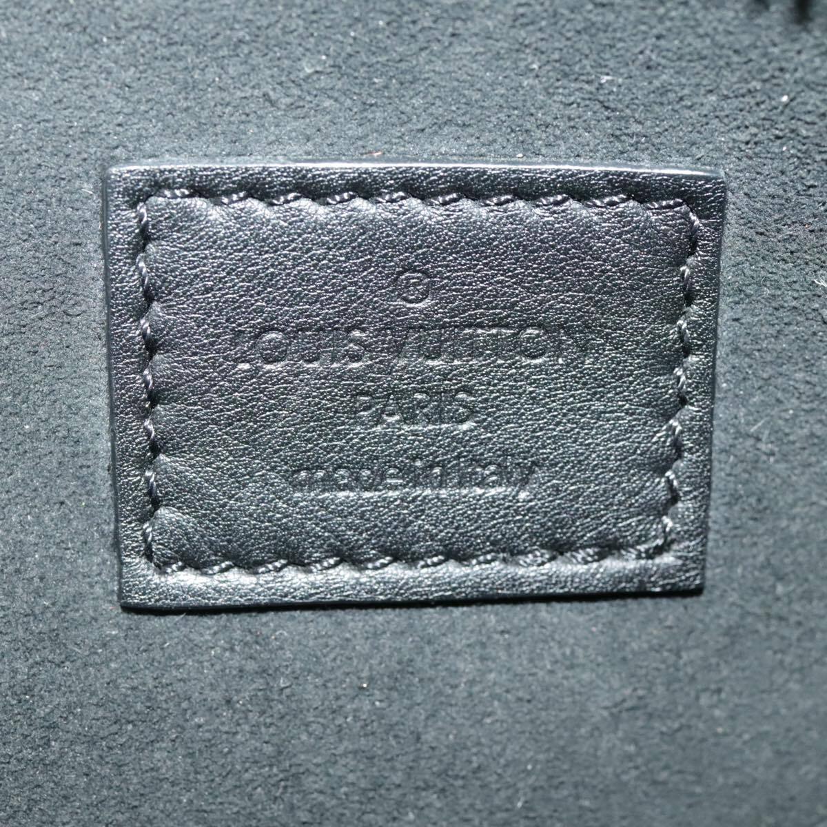 Louis Vuitton Disk Pouch Leather Black Leather Clutche & Pouche Bag
