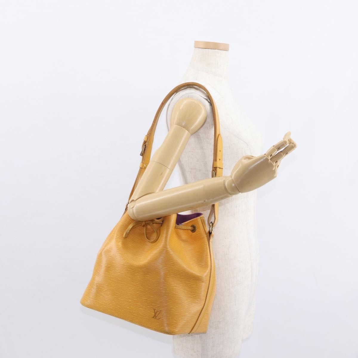 Louis Vuitton Petit Noe Handbag Epi Leather Yellow Leather Shoulder Bag