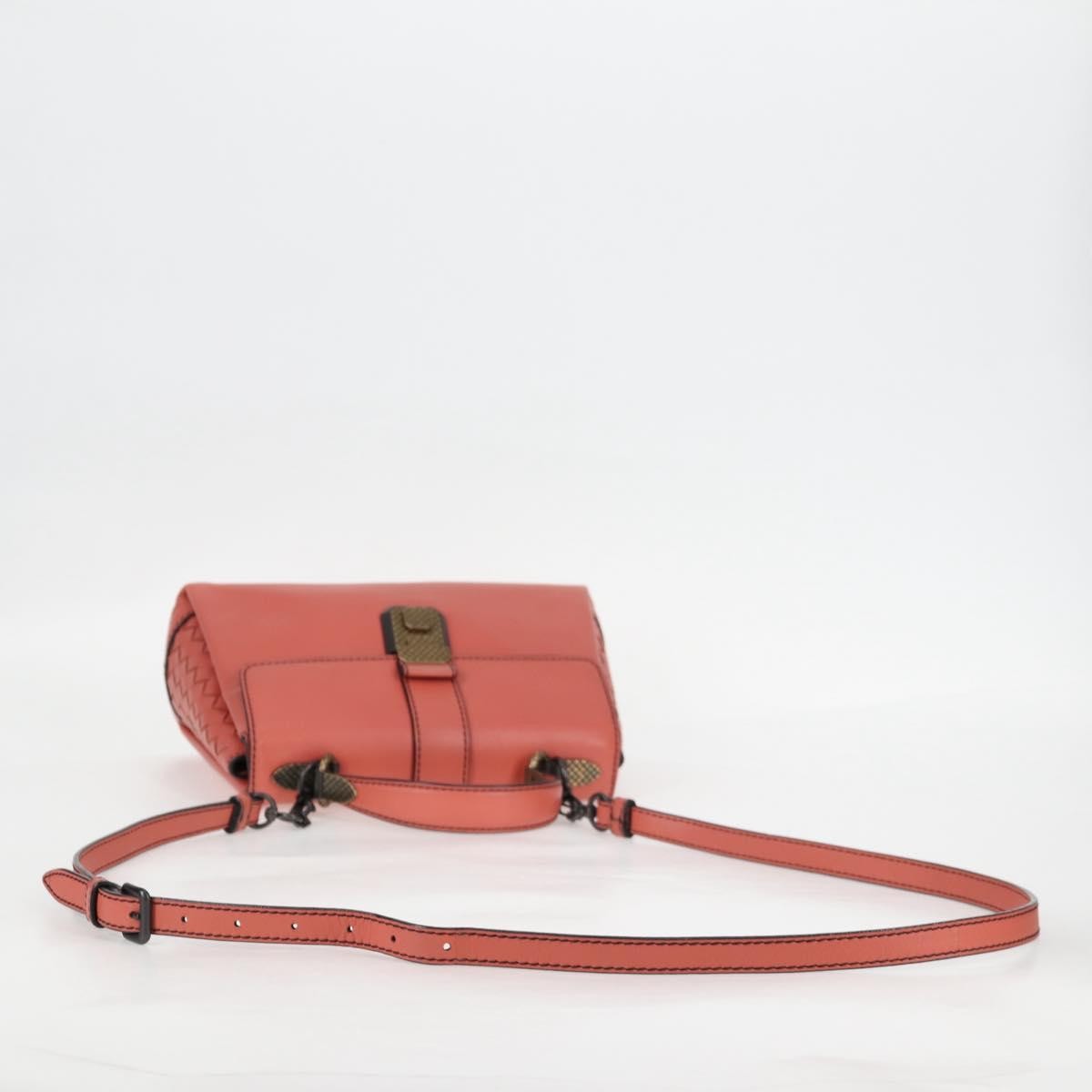 Bottega Veneta Piazza Top Handle Bag Leather With Intrecciato Detail Pink Leather Handbag