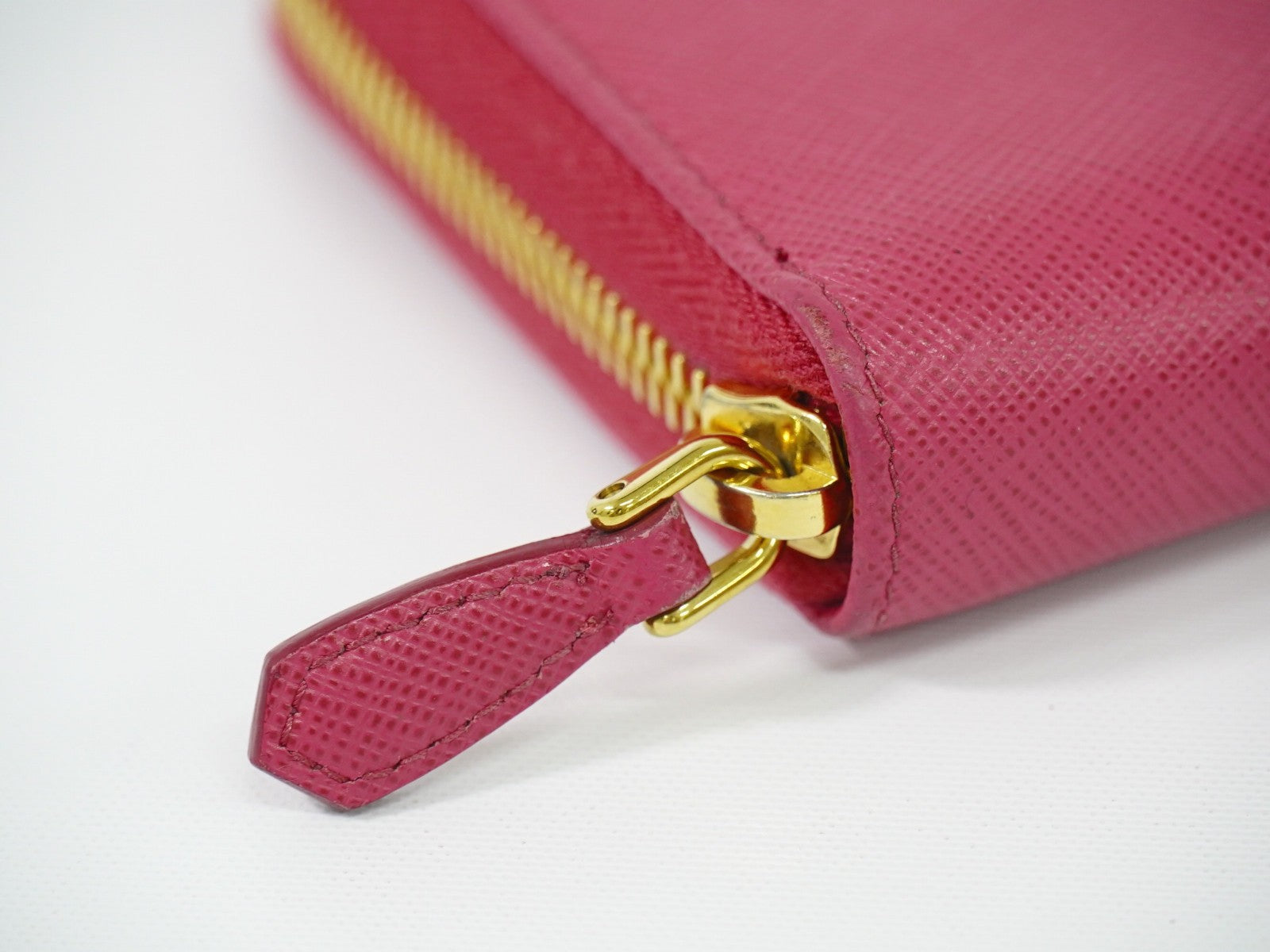 Prada Zip Around Tab Wallet Saffiano Leather Pink Leather Wallets Accessory