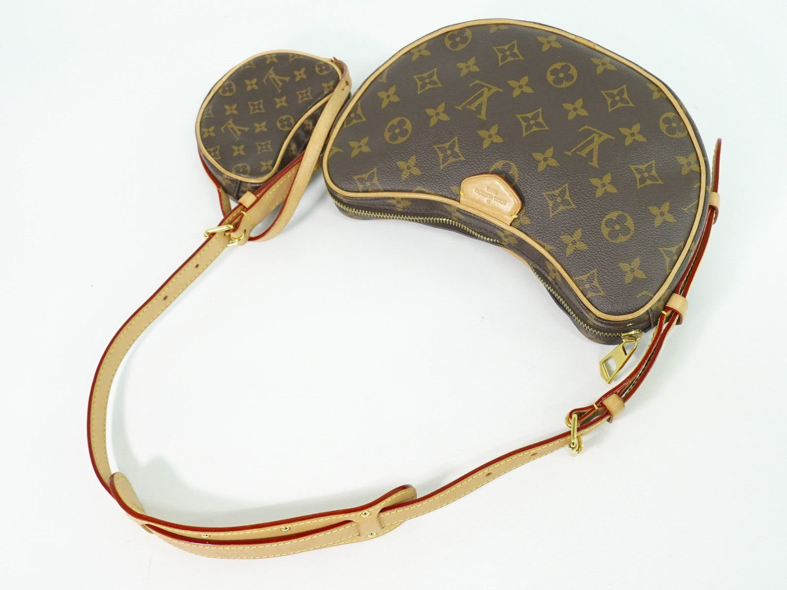 Louis Vuitton Croissant Handbag Monogram Canvas Brown Canvas Shoulder Bag