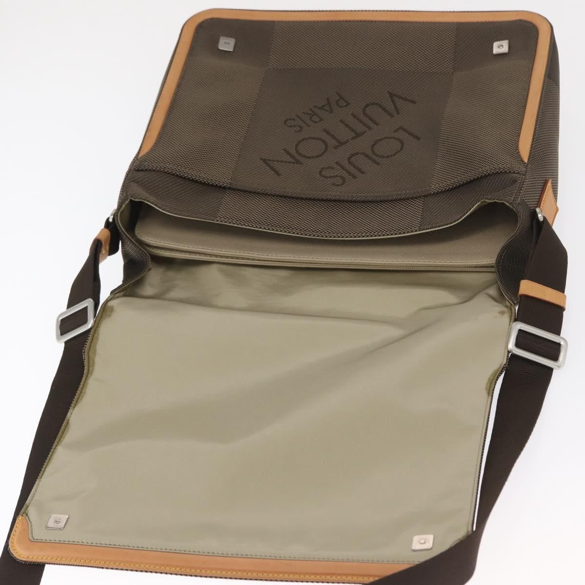 Louis Vuitton Terre Messenger Bag Damier Geant Canvas Brown Canvas Shoulder Bag