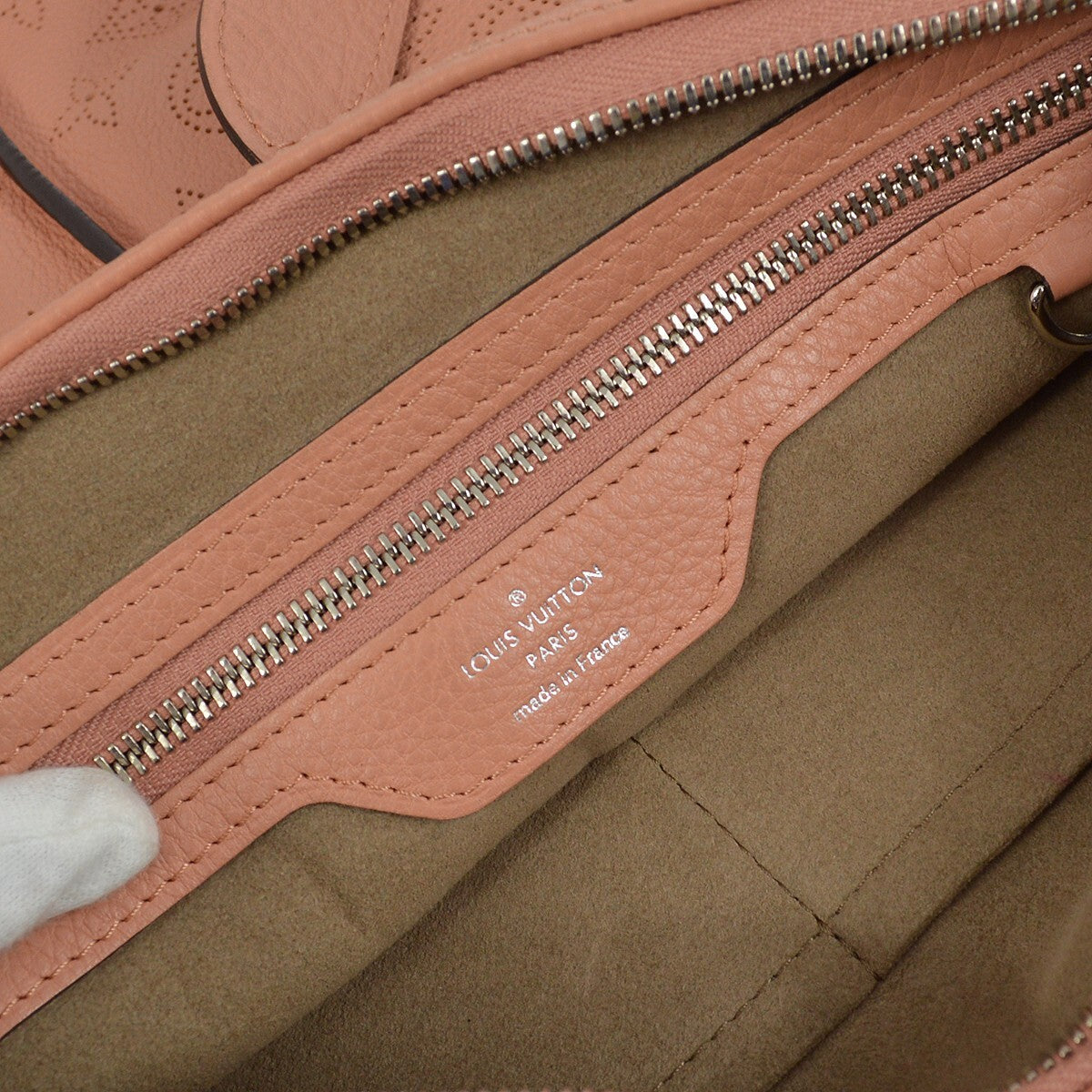 Louis Vuitton Selene Handbag Mahina Leather Pink Leather Shoulder Bag