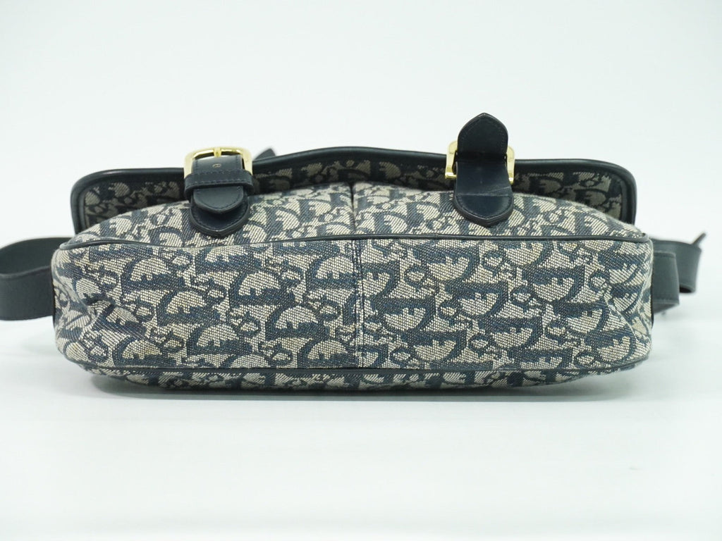 Christian Dior Trotter Shoulder Bag Canvas Gray Canvas Shoulder Bag Bag (Pre-Owned)