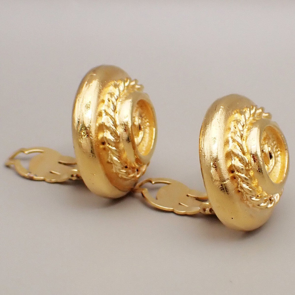 Chanel Vintage Cc Logo Round Clip On Earrings Textured Metal Gold Gold_Plated Earrings Jewelry