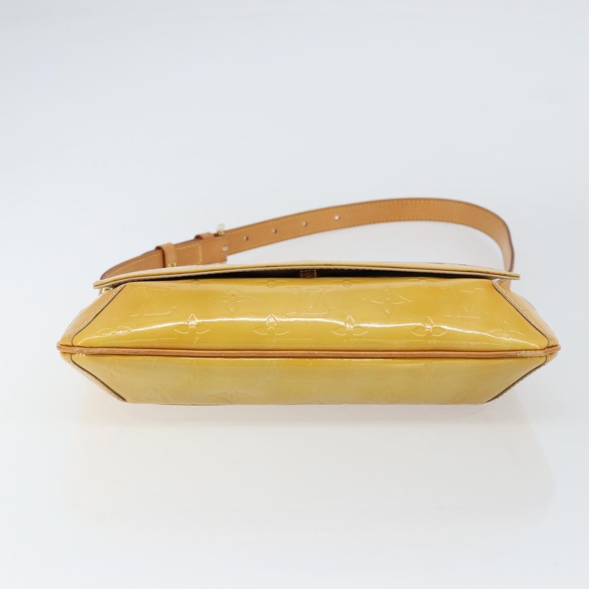 Louis Vuitton Thompson Street Handbag Monogram Vernis Beige Patent_Leather Shoulder Bag