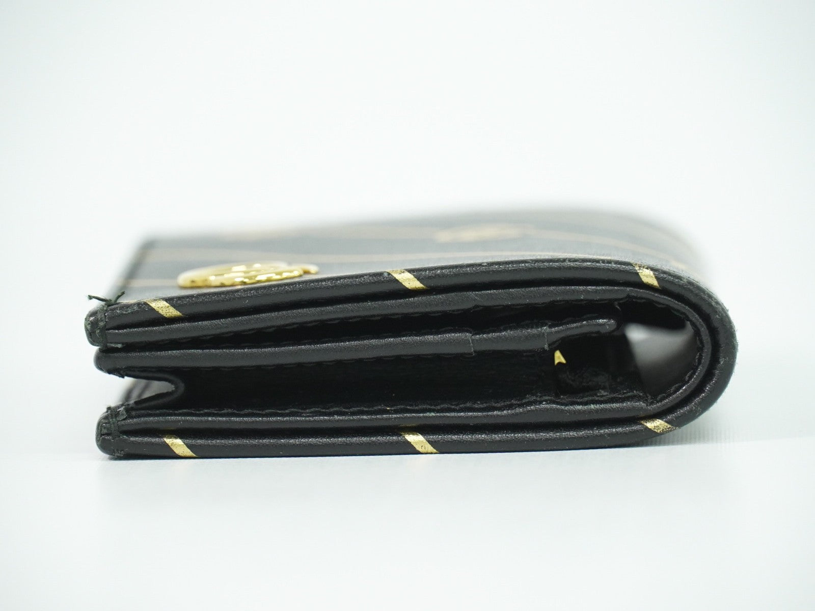 Gucci Gg Marmont Wallet Leather Black Leather Wallets Accessory (Pre-Owned)