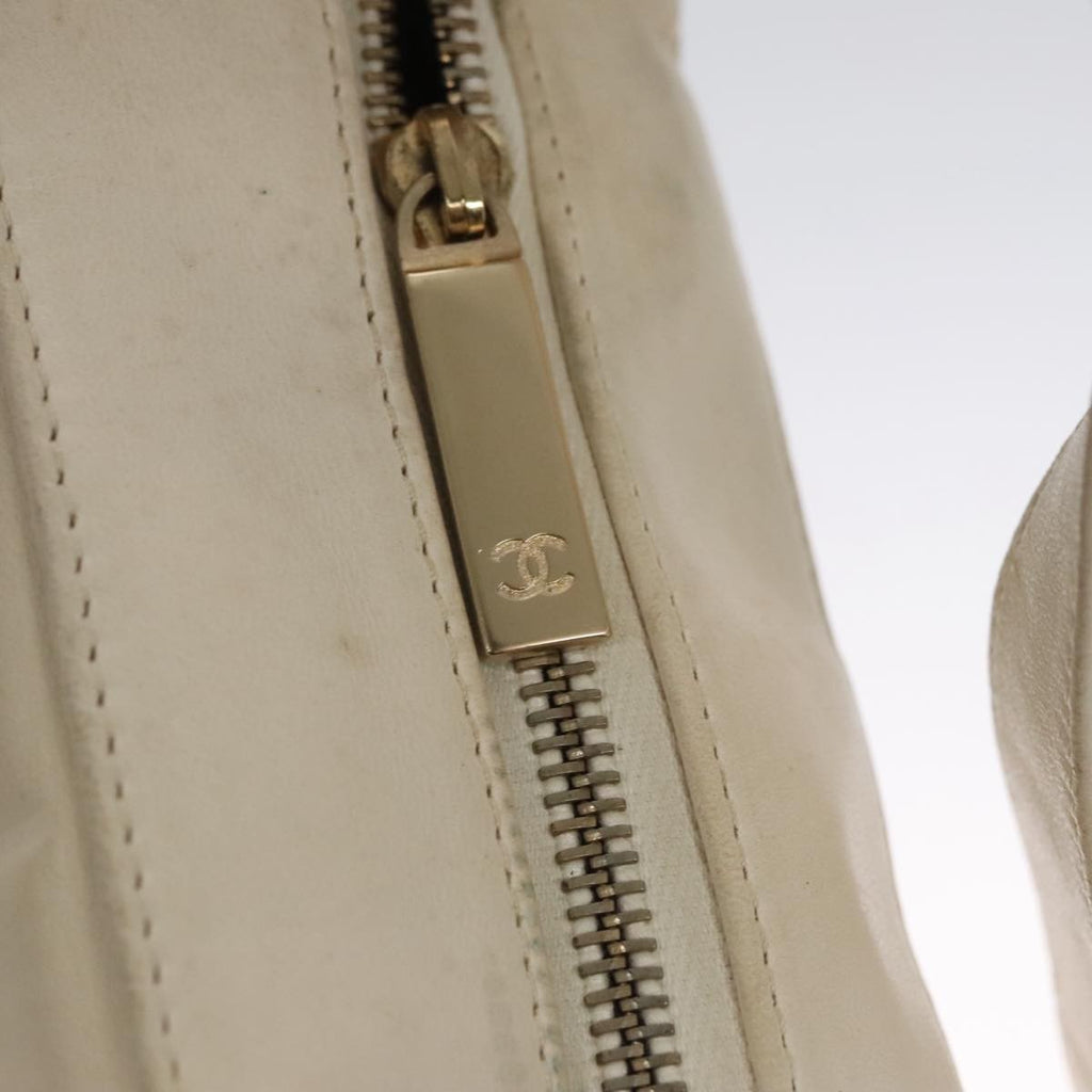 Chanel Chocolate Bar Cc Shoulder Bag Quilted Leather White Leather Shoulder Bag Bag