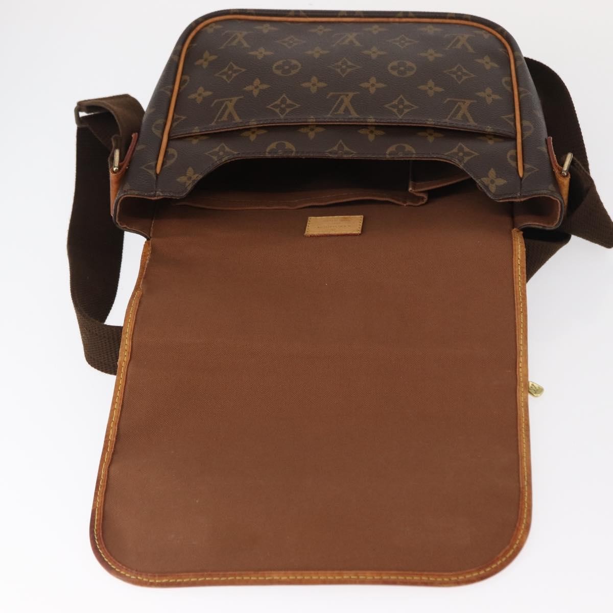 Louis Vuitton Bosphore Messenger Bag Monogram Canvas Brown Canvas Shoulder Bag