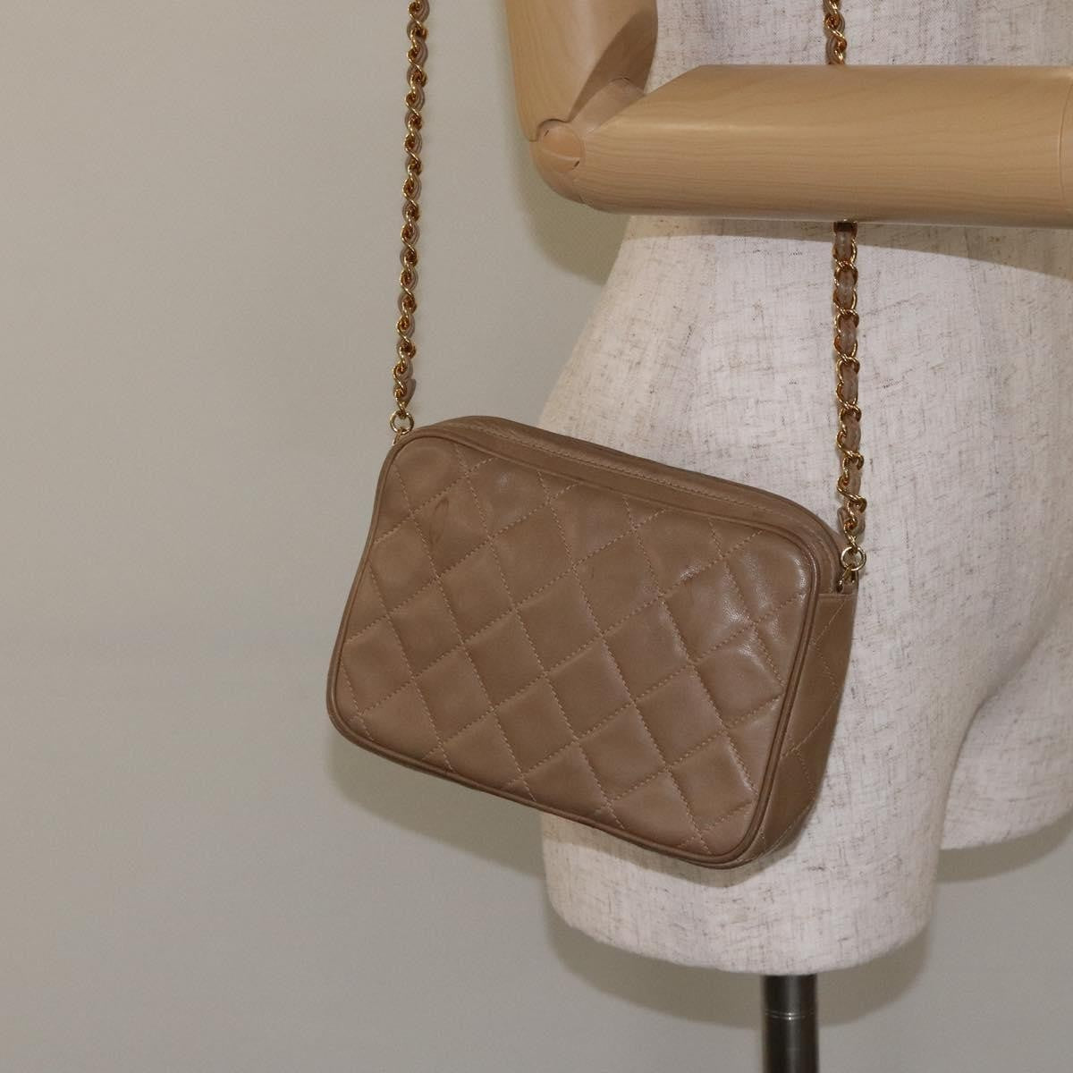 Chanel Vintage Diamond Cc Camera Bag Quilted Leather Beige Leather Shoulder Bag Bag