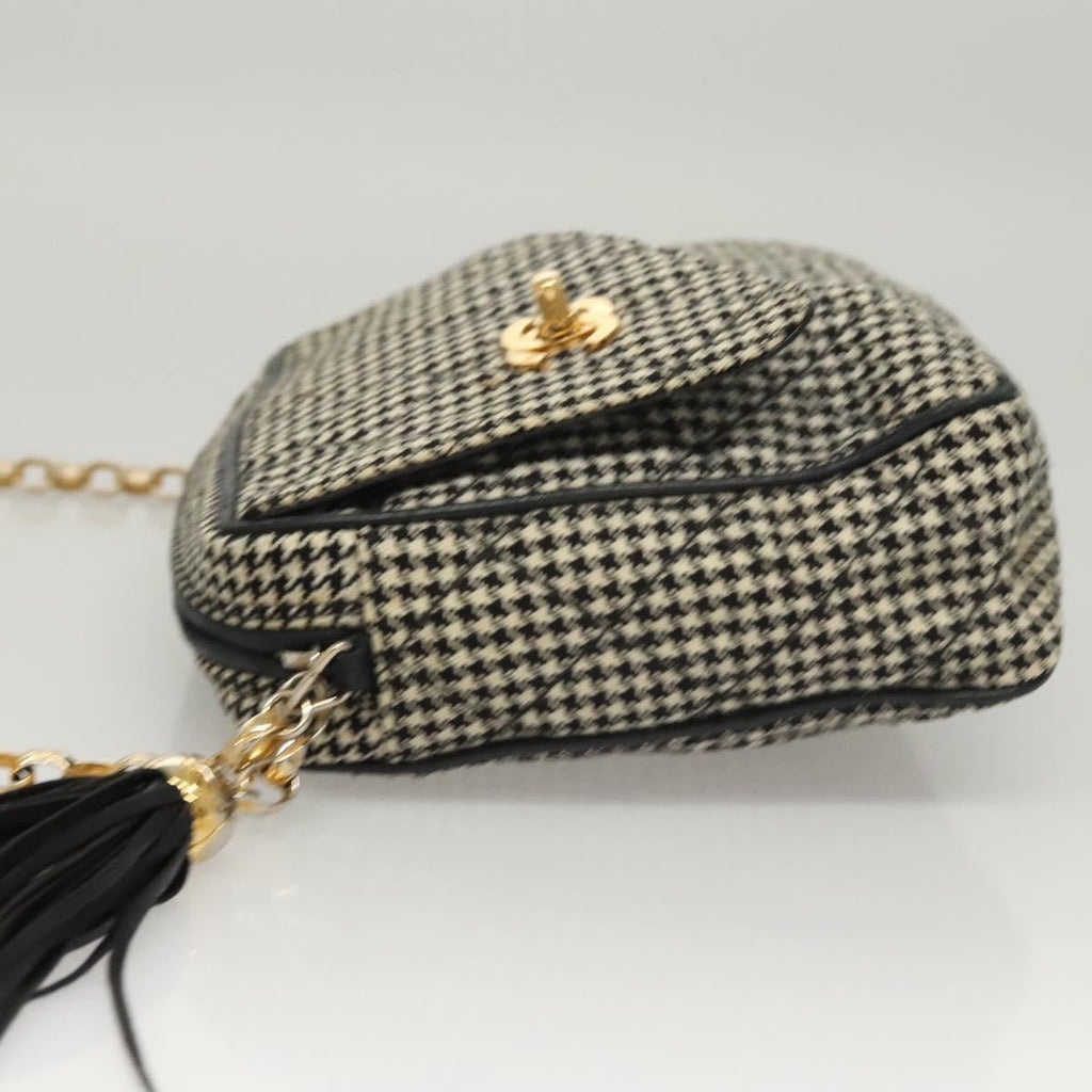 Chanel Vintage Front Pocket Camera Bag Canvas White Canvas Shoulder Bag Bag