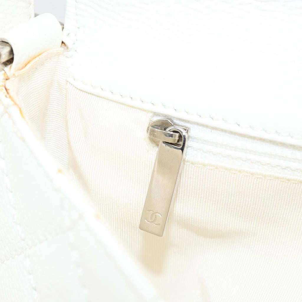 Chanel Vintage Timeless Cc Adjustable Shoulder Bag Quilted Calfskin White Leather Shoulder Bag Bag