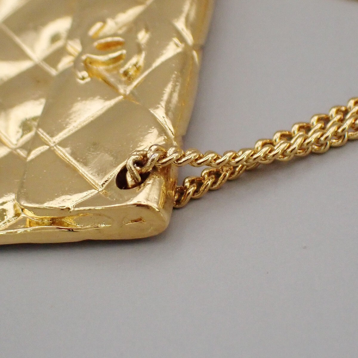 Chanel Vintage Medallion Flap Bag Brooch Metal Gold Gold_Plated Brooch Jewelry