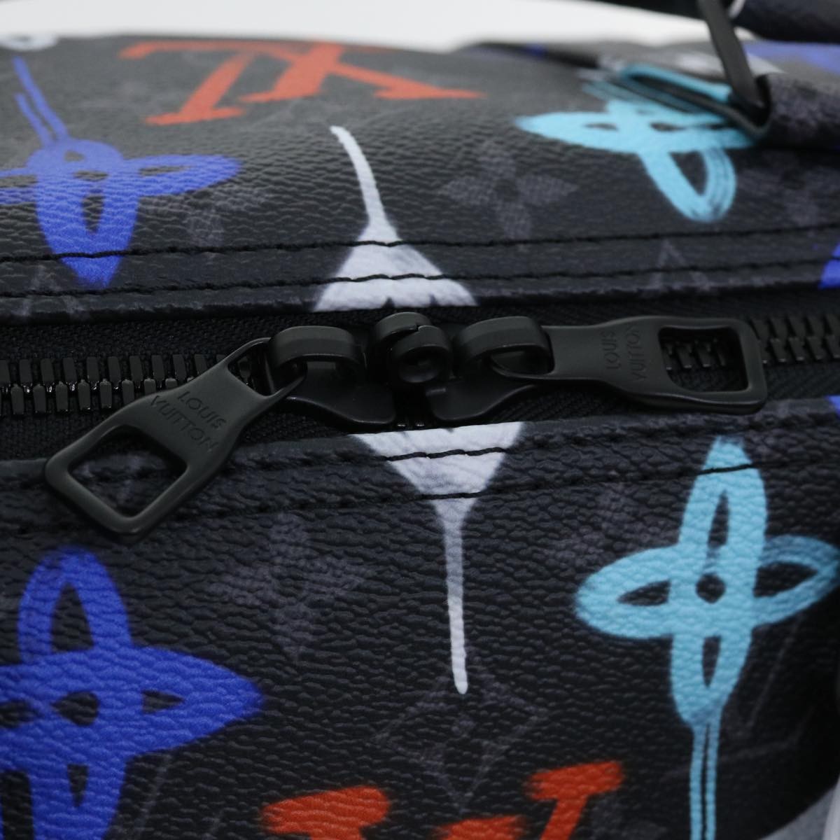 Louis Vuitton Keepall Bandouliere Bag Graffiti Monogram Eclipse Canvas Multicolour Canvas Bag