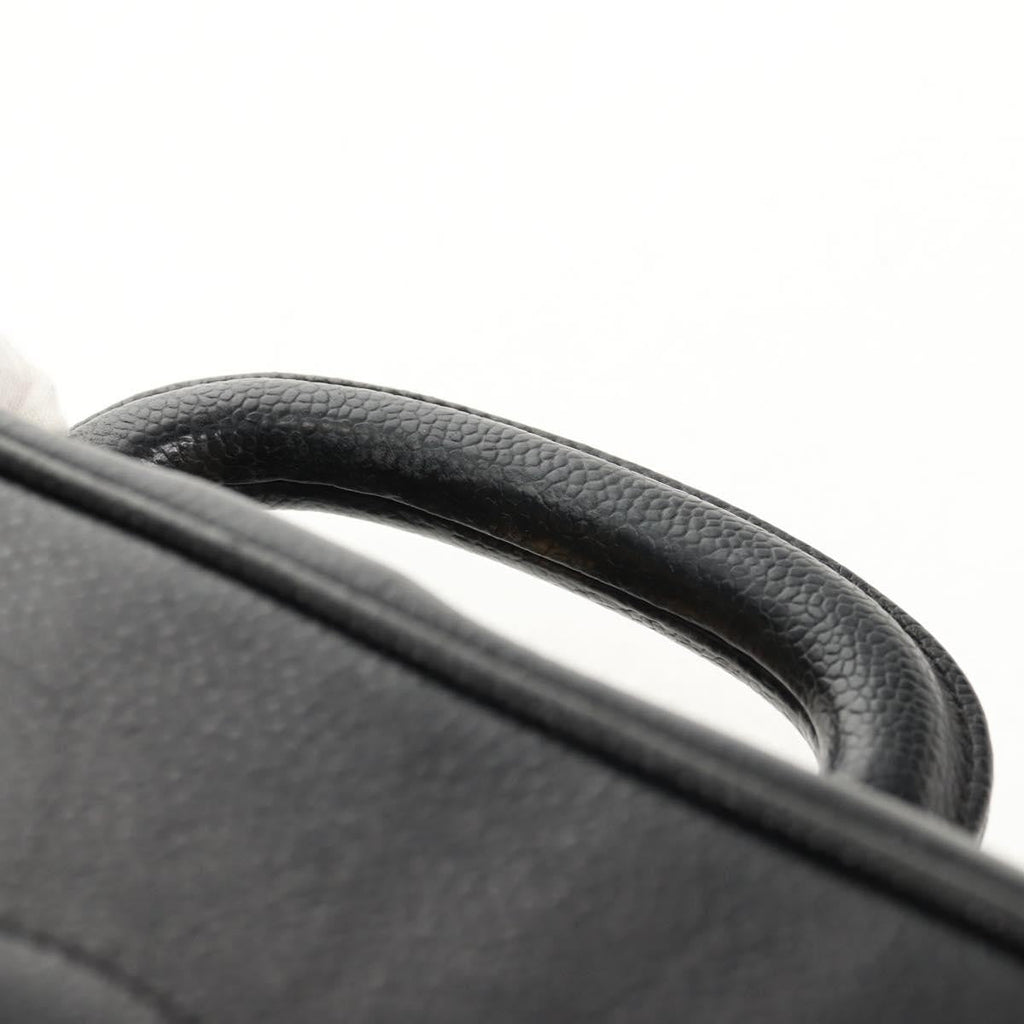 Chanel Vintage Timeless Zip Around Vanity Case Caviar Black Leather Clutche & Pouche Bag