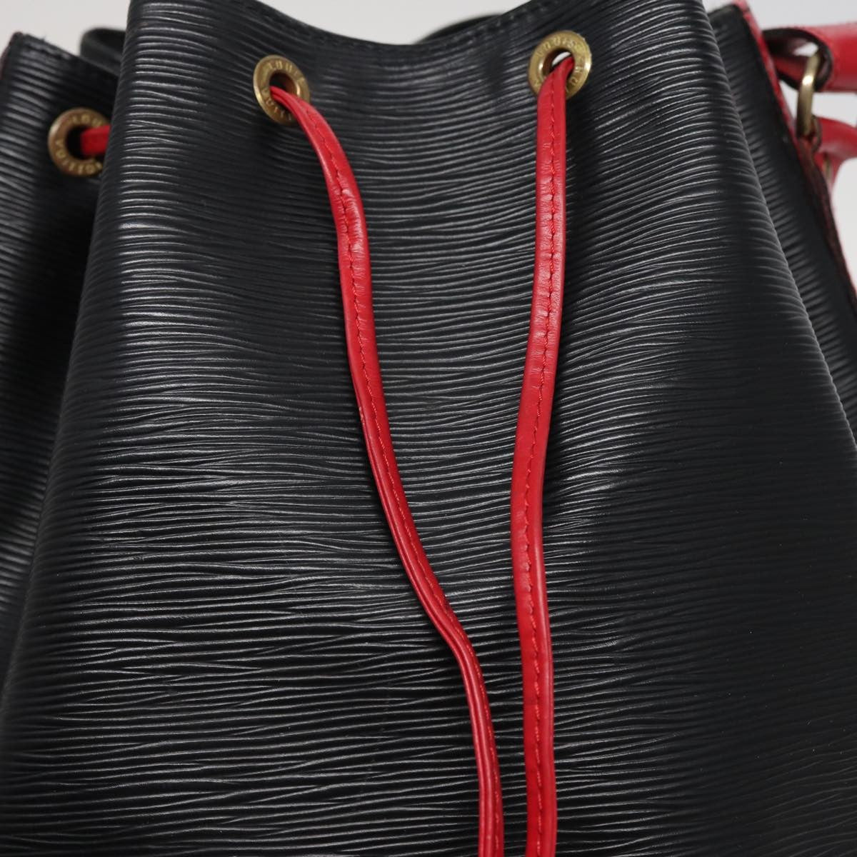 Louis Vuitton Bicolor Noe Handbag Epi Leather Black Leather Shoulder Bag