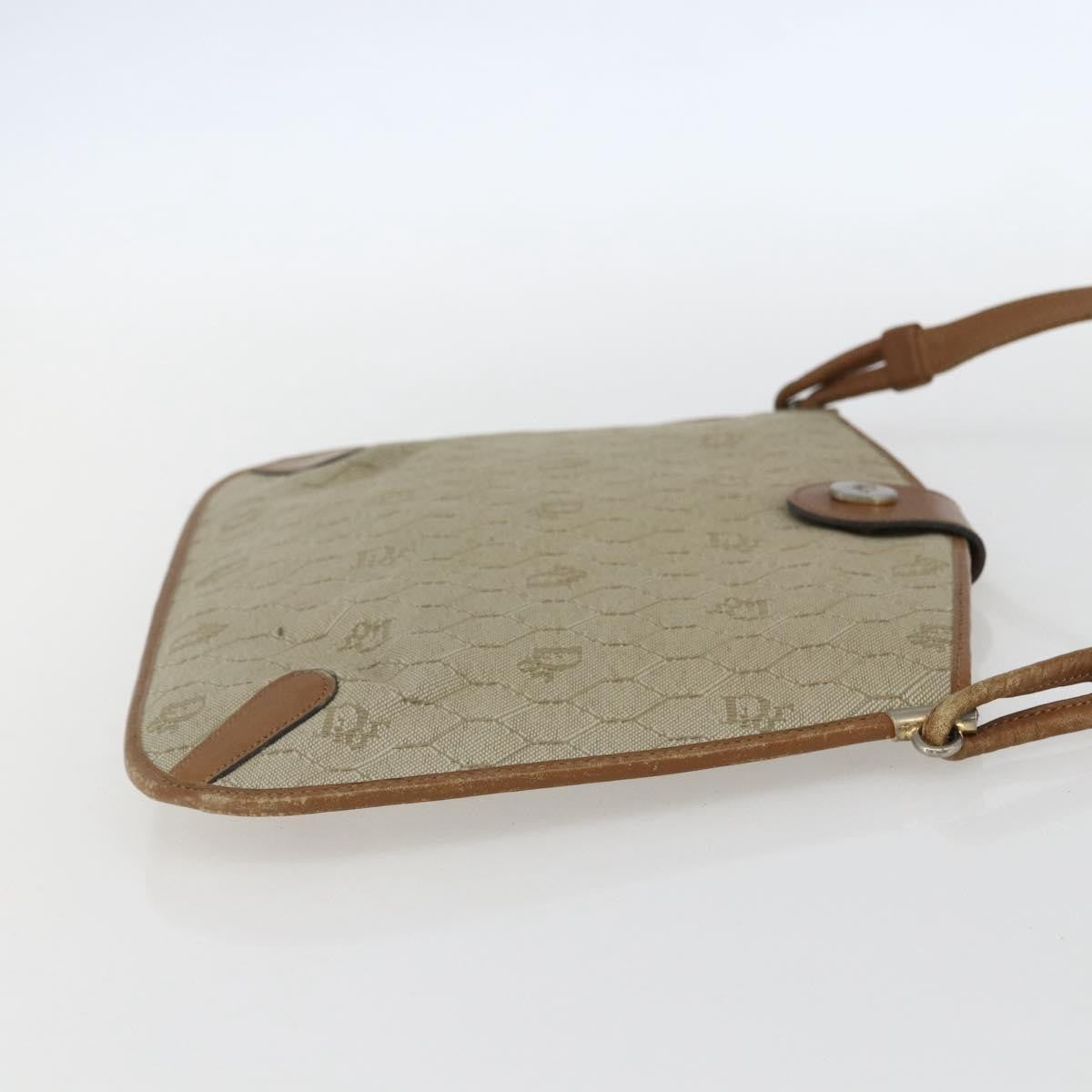 Christian Dior Vintage Honeycomb Shoulder Bag Canvas And Leather Beige Canvas Shoulder Bag Bag (Pre-Owned)