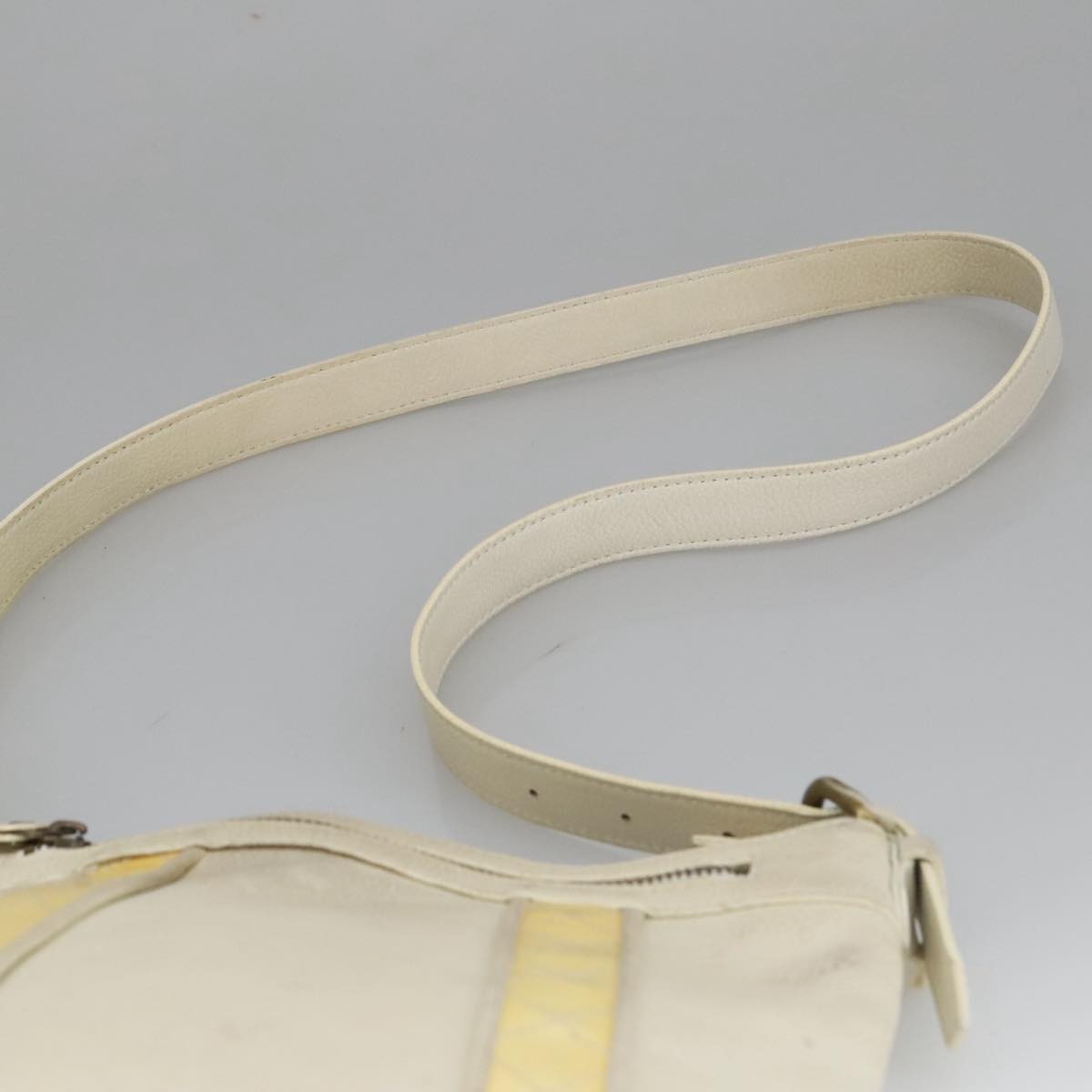 Burberry Vintage Shoulder Bag Leather White Leather Shoulder Bag