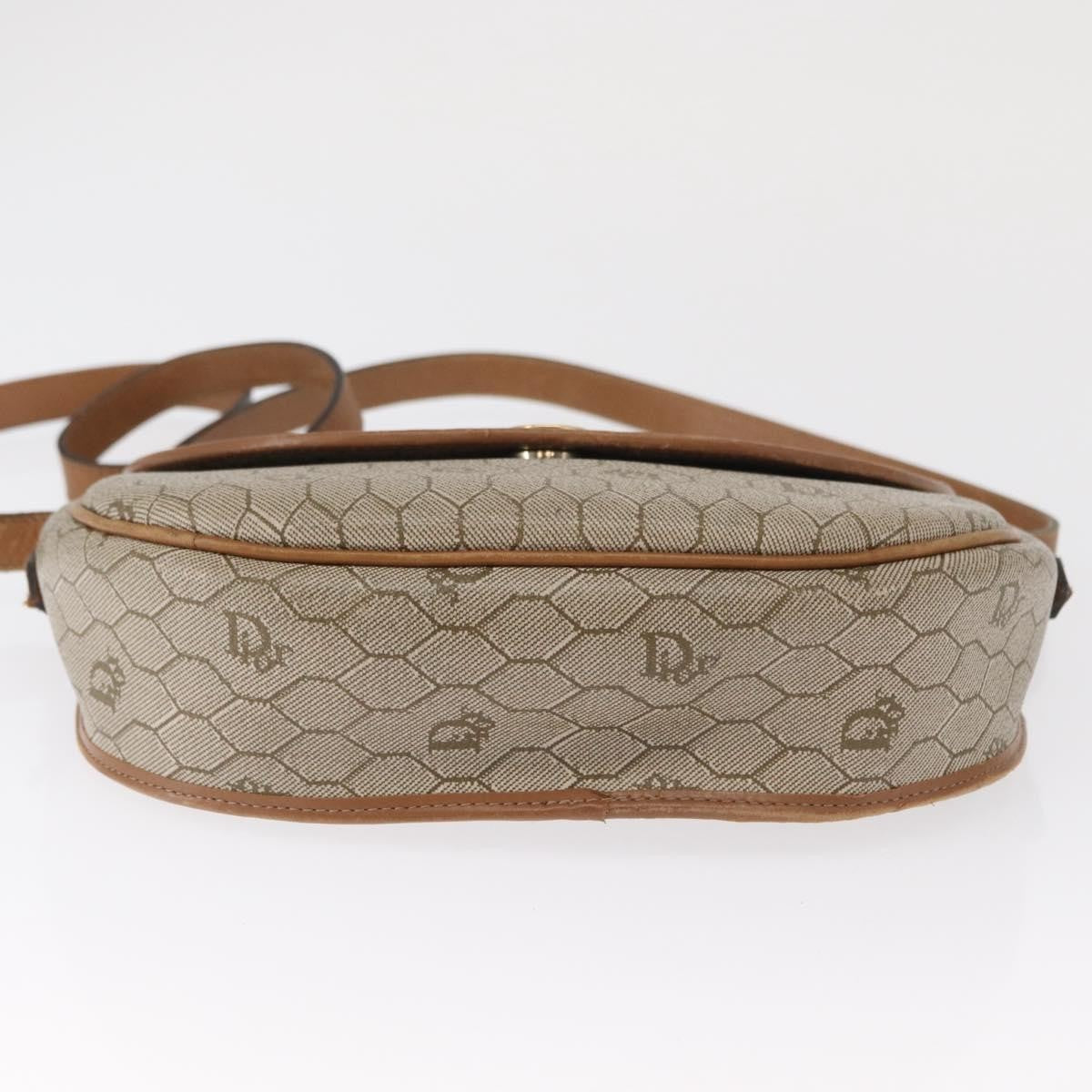Christian Dior Vintage Honeycomb Shoulder Bag Canvas And Leather Beige Canvas Shoulder Bag Bag (Pre-Owned)