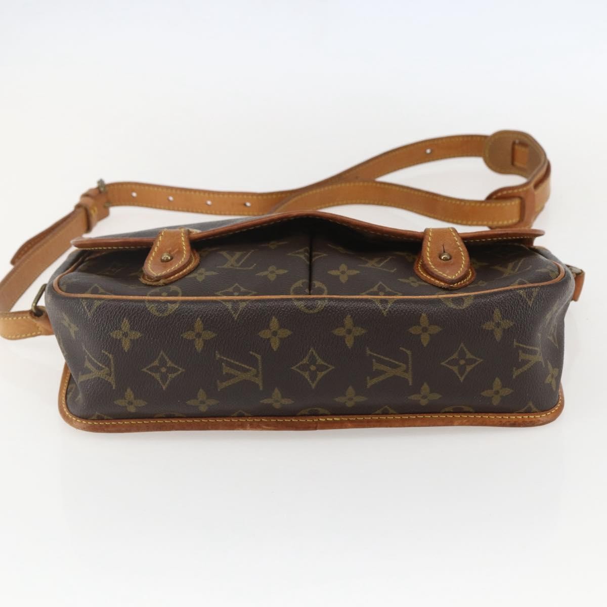 Louis Vuitton Sac Gibeciere Messenger Bag Monogram Canvas Brown Canvas Shoulder Bag