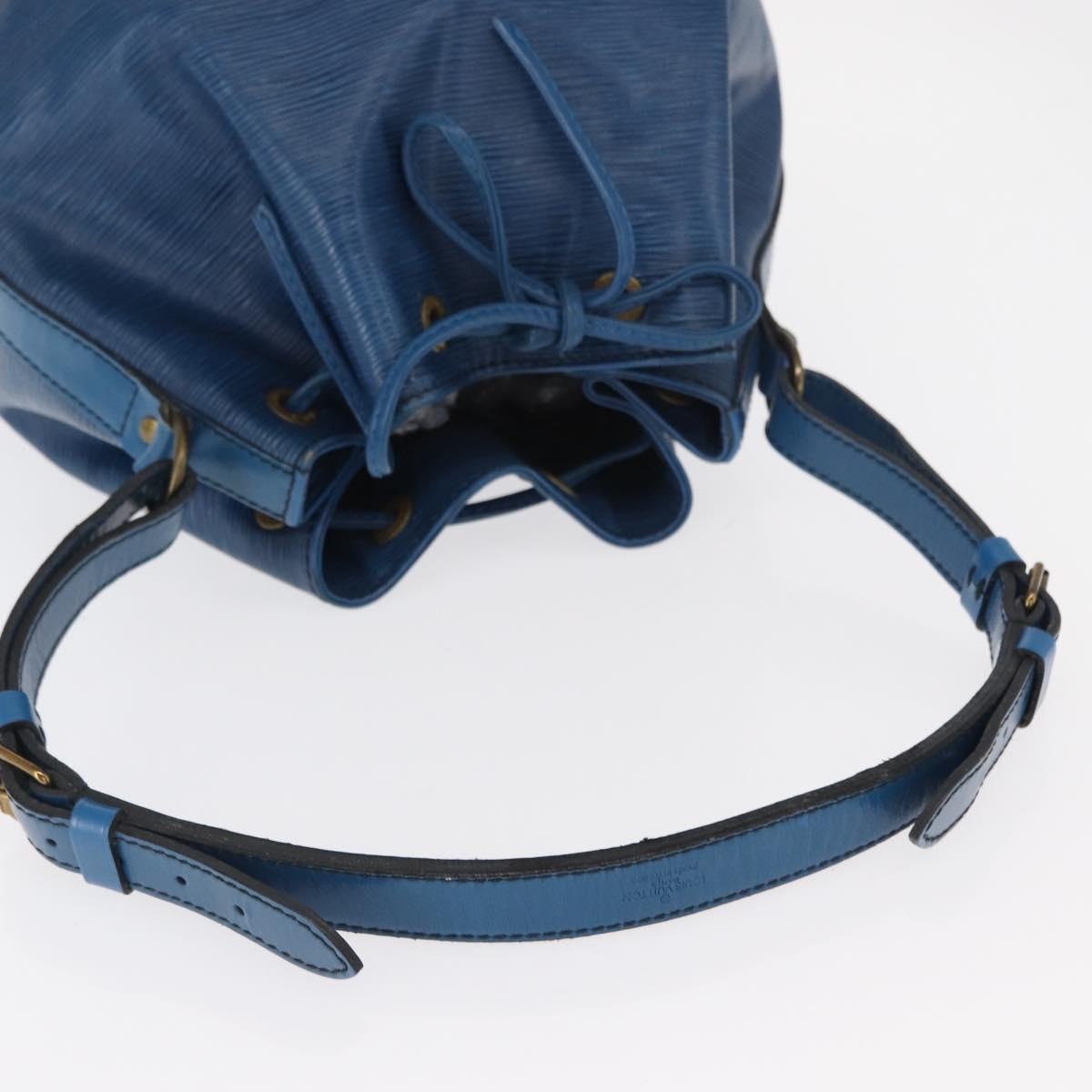 Louis Vuitton Noe Handbag Epi Leather Blue Leather Shoulder Bag