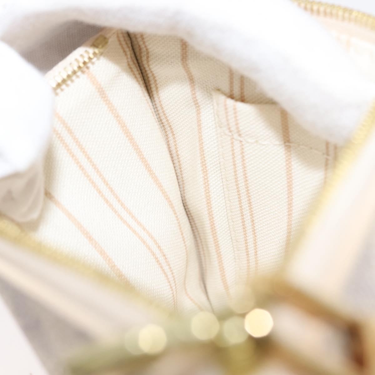 Louis Vuitton Neverfull Pochette Damier White Canvas Clutche & Pouche Bag