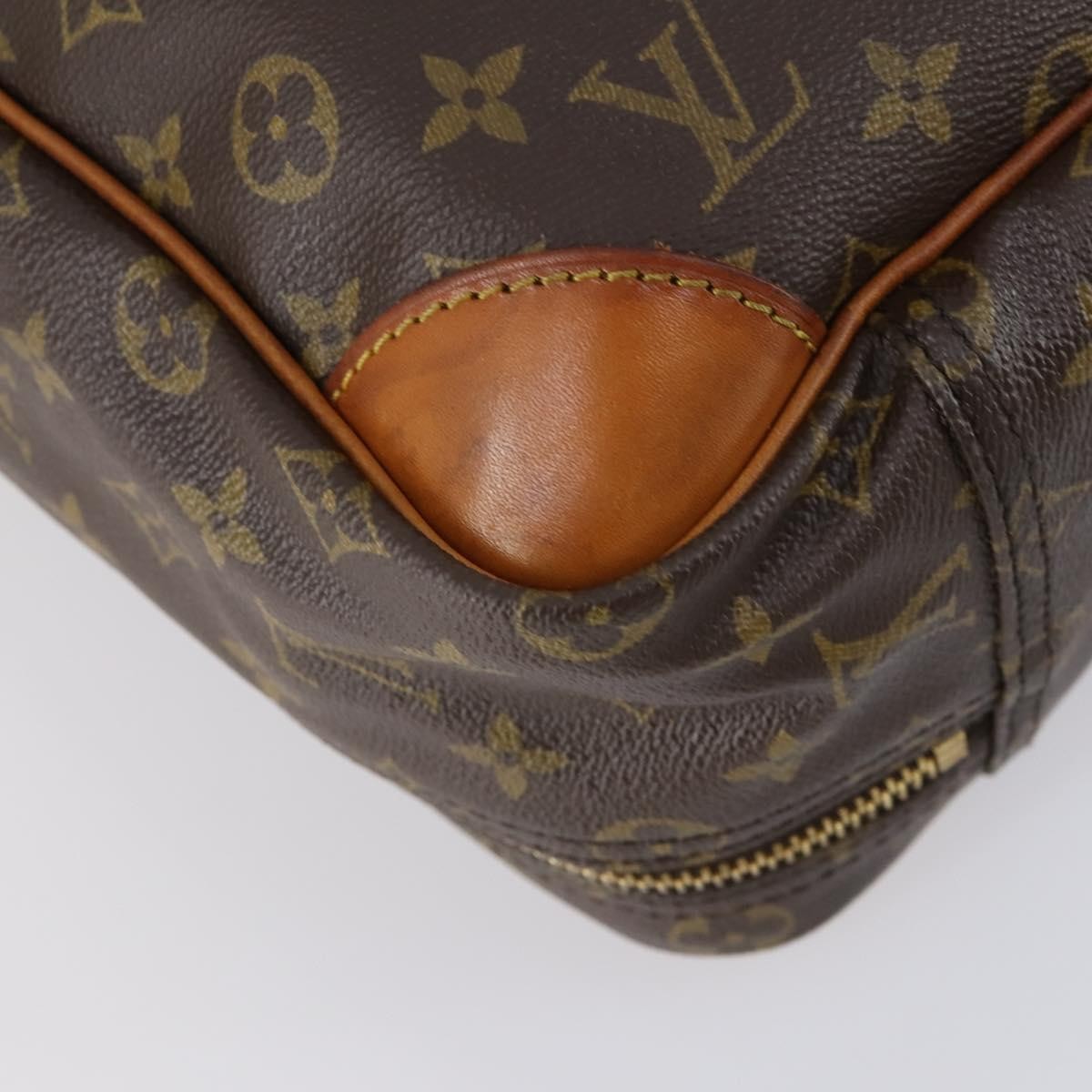 Louis Vuitton Sirius Handbag Monogram Canvas Brown Canvas Travel Bag