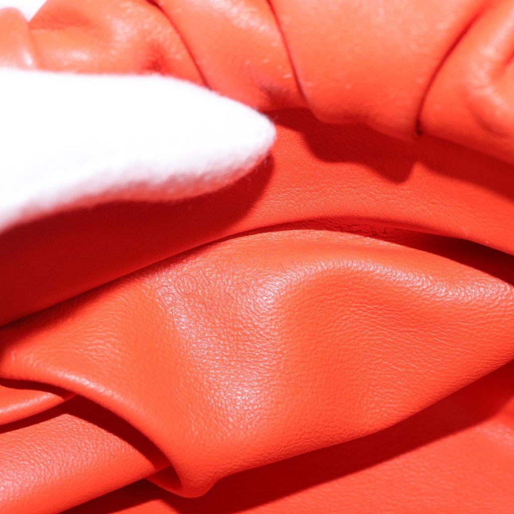 Bottega Veneta The Chain Pouch Leather Orange Leather Clutche & Pouche Bag