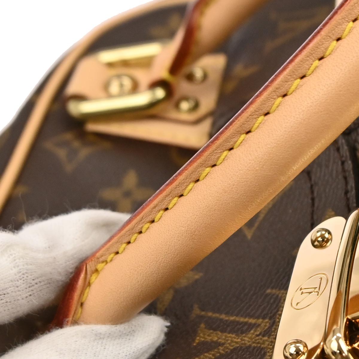 Louis Vuitton Manhattan Handbag Monogram Canvas Brown Canvas Handbag