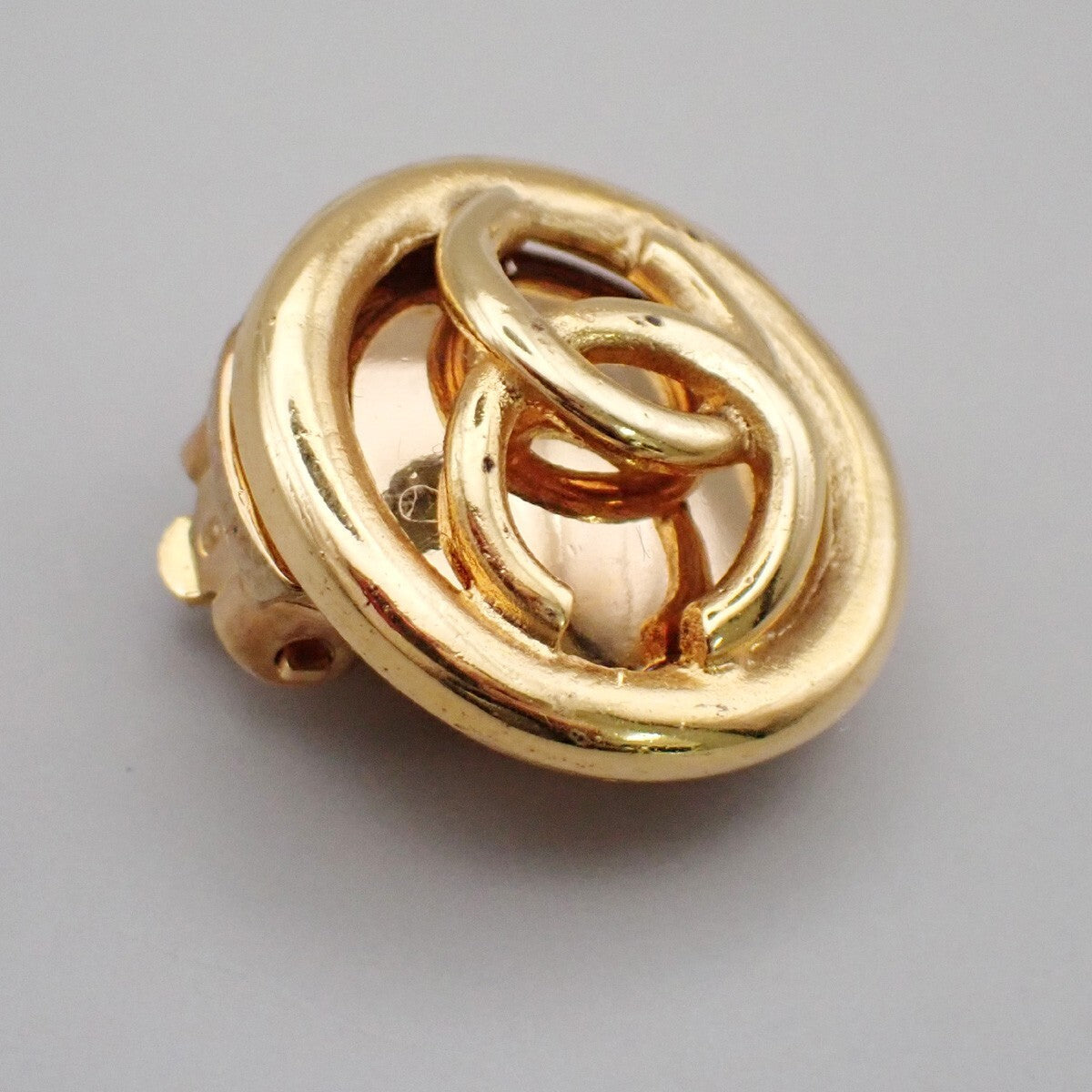 Chanel Vintage Cc Round Clip-On Earrings Metal Gold Gold_Plated Earrings Jewelry