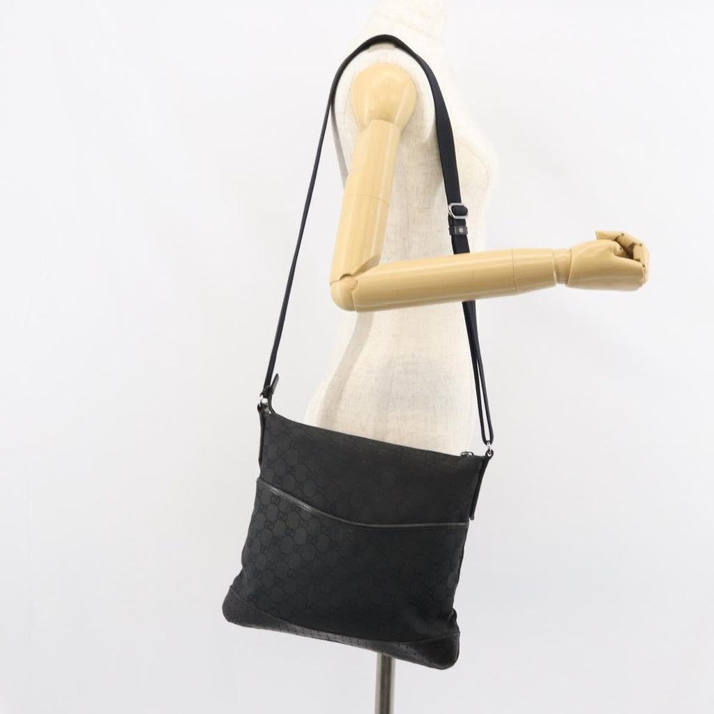 Gucci Zip Messenger Bag Gg Canvas With Perforated Leather Black Canvas Shoulder Bag Bag (Pre-Owned)