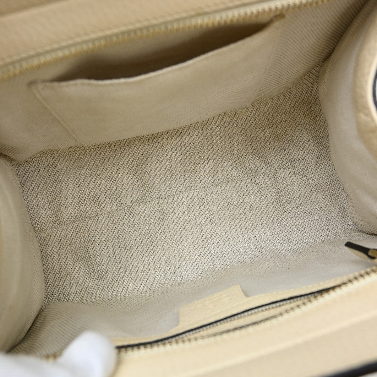 Gucci Soho Shoulder Bag Leather White Leather Handbag (Pre-Owned)