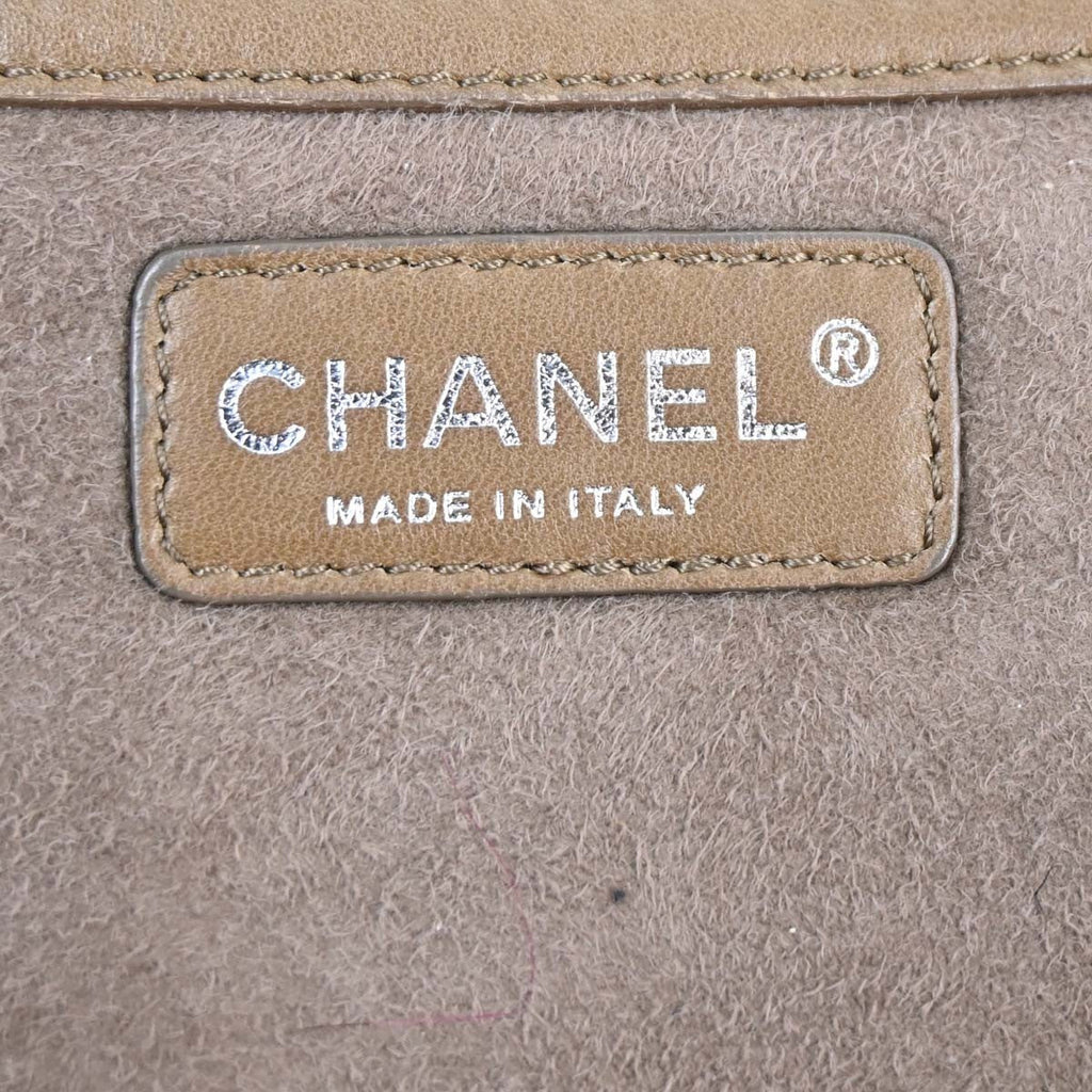 Chanel Vintage Embroidered Cc Chain Tote Quilted Suede And Shearling Brown Suede Tote Bag Bag