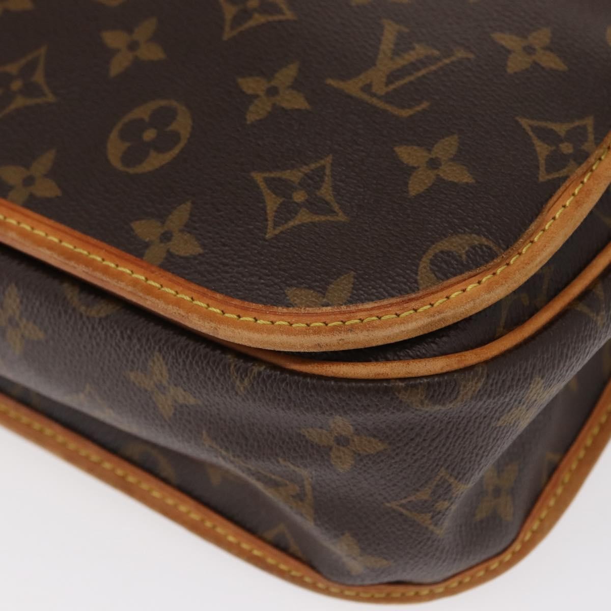 Louis Vuitton Bosphore Messenger Bag Monogram Canvas Brown Canvas Shoulder Bag