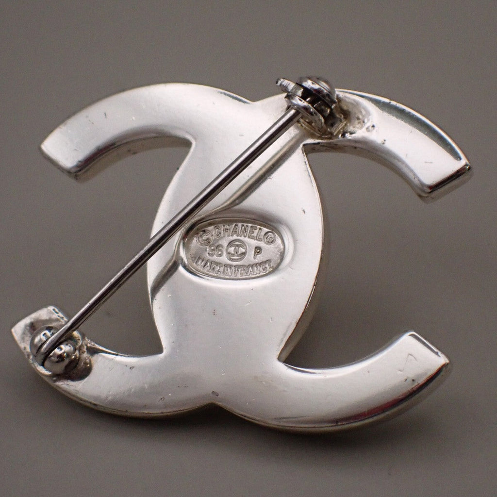 Chanel Vintage Cc Turnlock Brooch Metal Silver Silver_Plated Brooch Jewelry