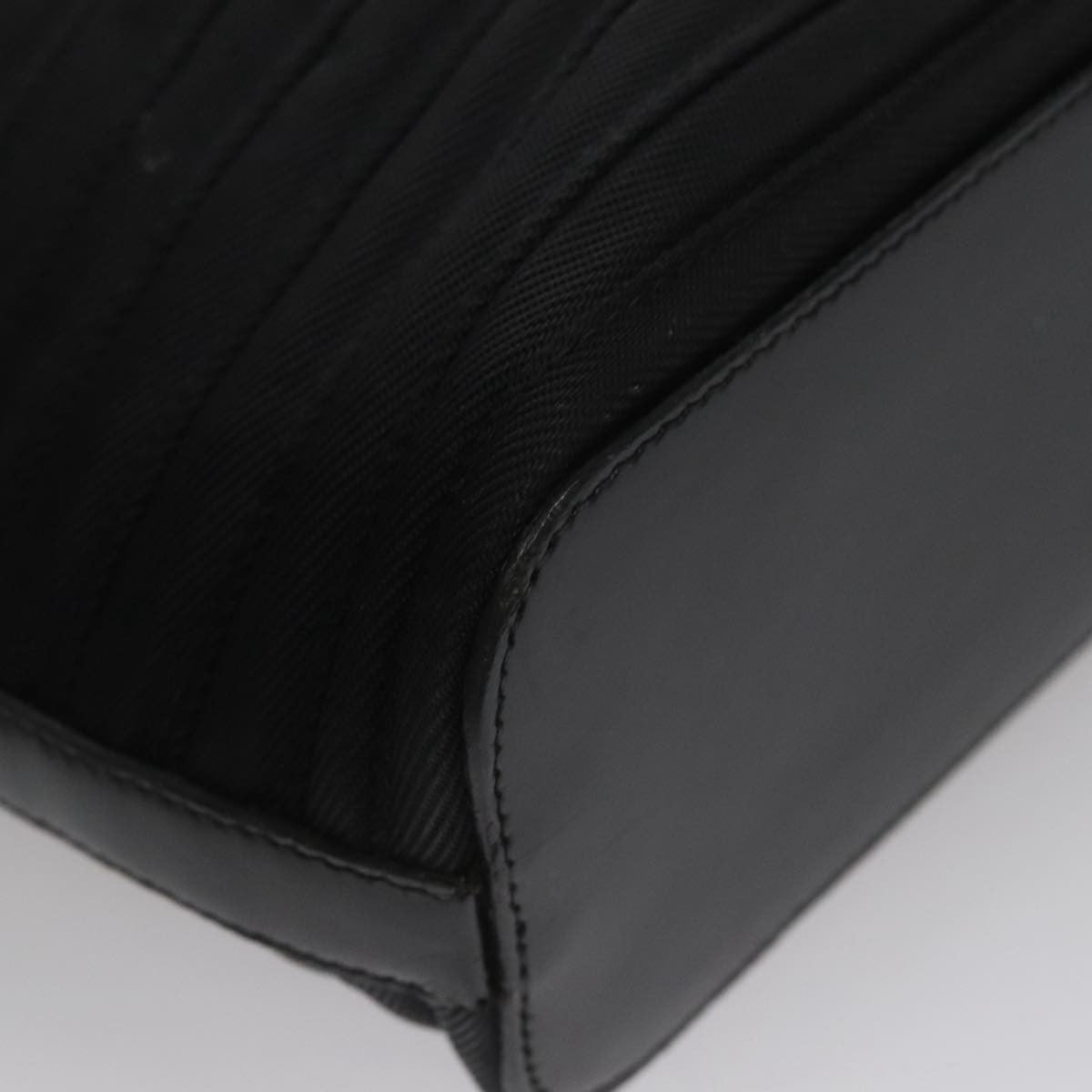 Gucci Vintage Bamboo Handle Bag Nylon Black Nylon Tote Bag Bag (Pre-Owned)
