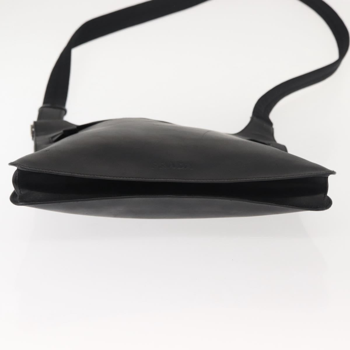 Prada Zip Messenger Bag Saffiano Leather Black Leather Shoulder Bag Bag