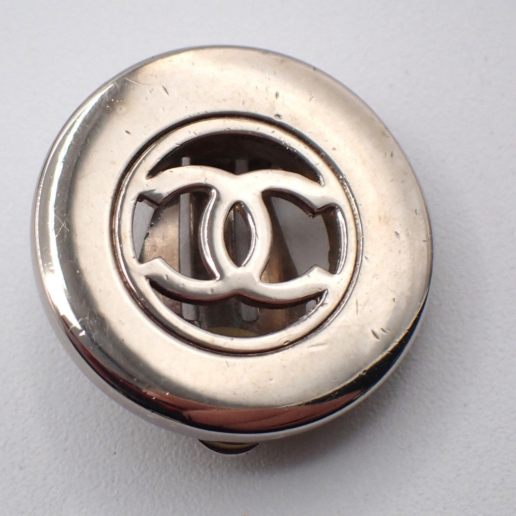Chanel Cc Cutout Round Clip-On Earrings Metal Silver Metal Earrings Jewelry