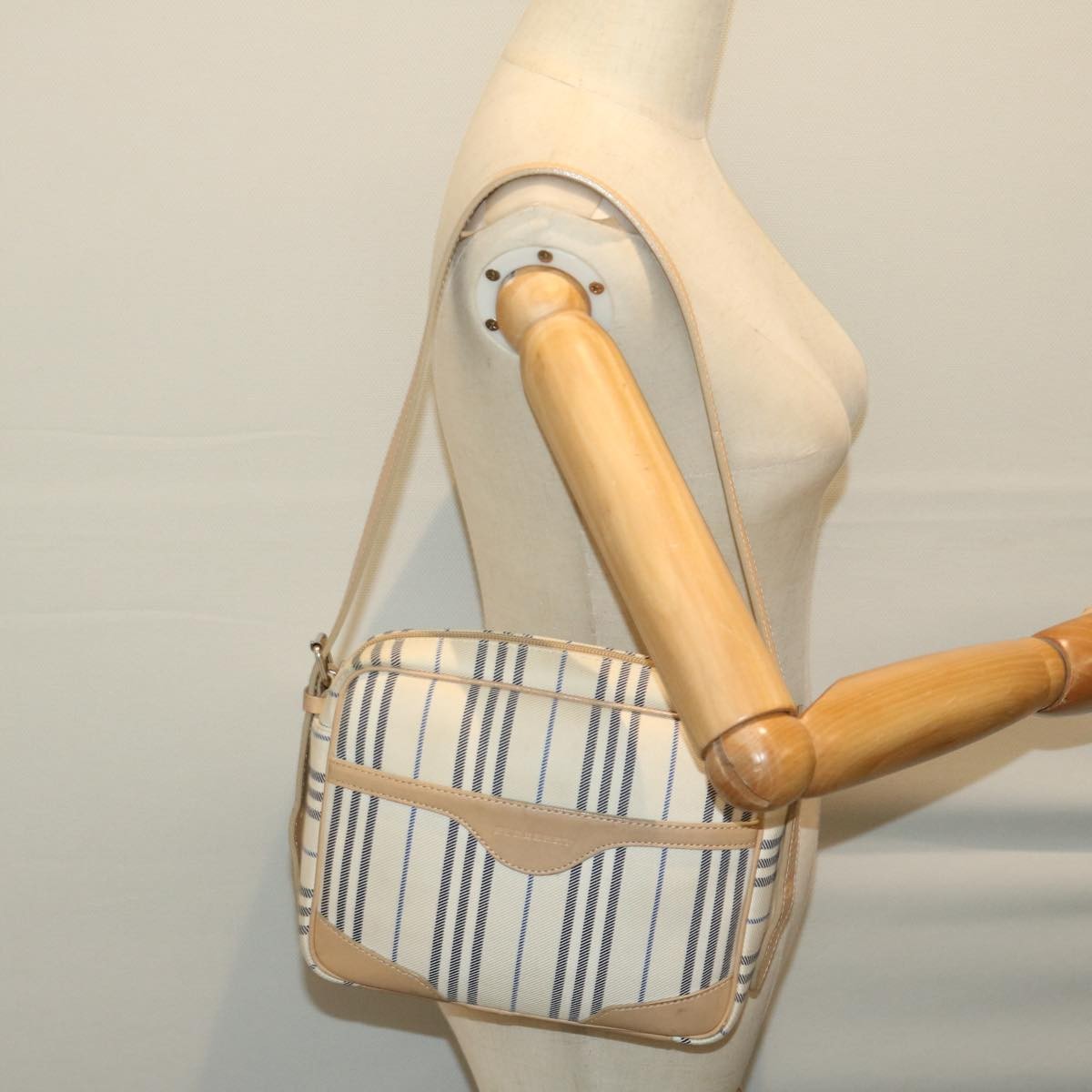 Burberry Nova Check Shoulder Bag Canvas Beige Canvas Shoulder Bag