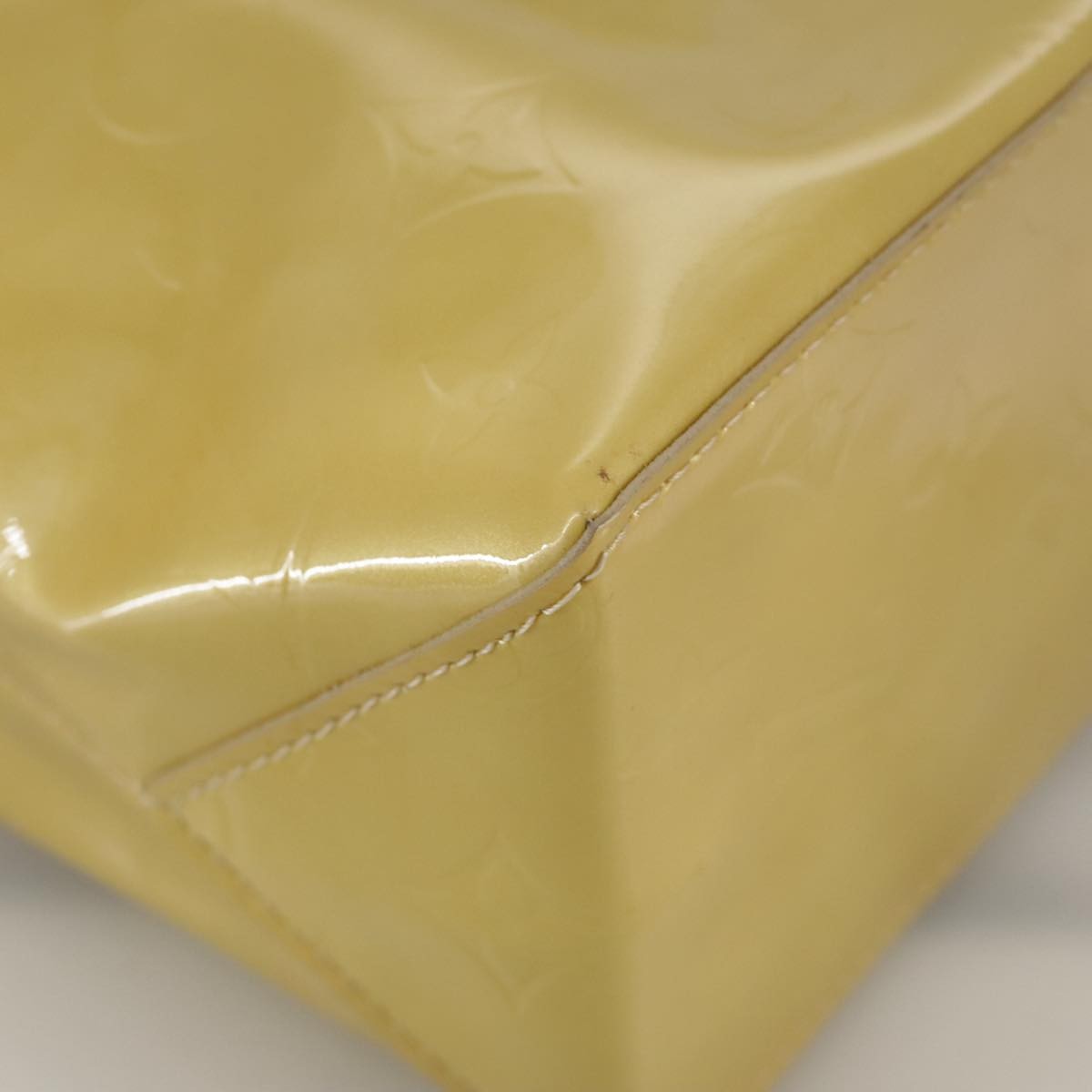 Louis Vuitton Reade Handbag Monogram Vernis Beige Patent_Leather Handbag