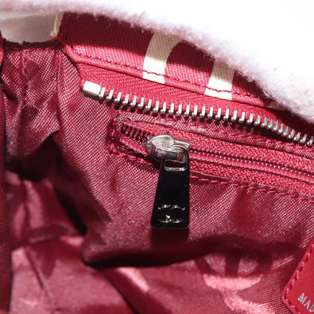 Chanel 31 Rue Cambon Clutch Canvas Red Canvas Clutche & Pouche Bag