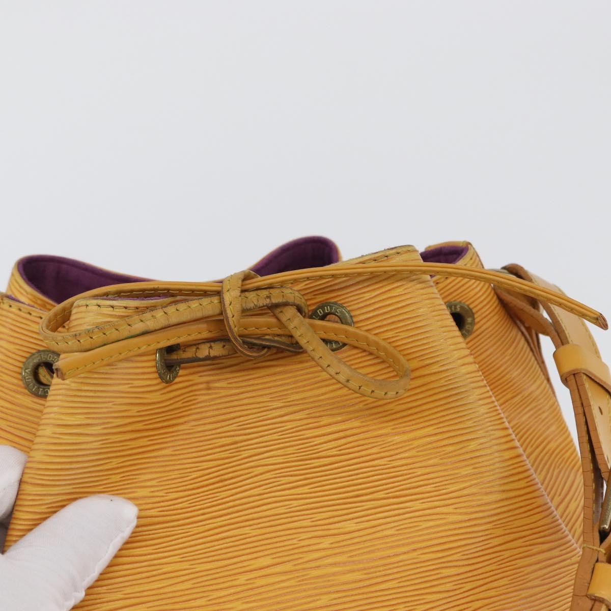 Louis Vuitton Petit Noe Handbag Epi Leather Yellow Leather Shoulder Bag