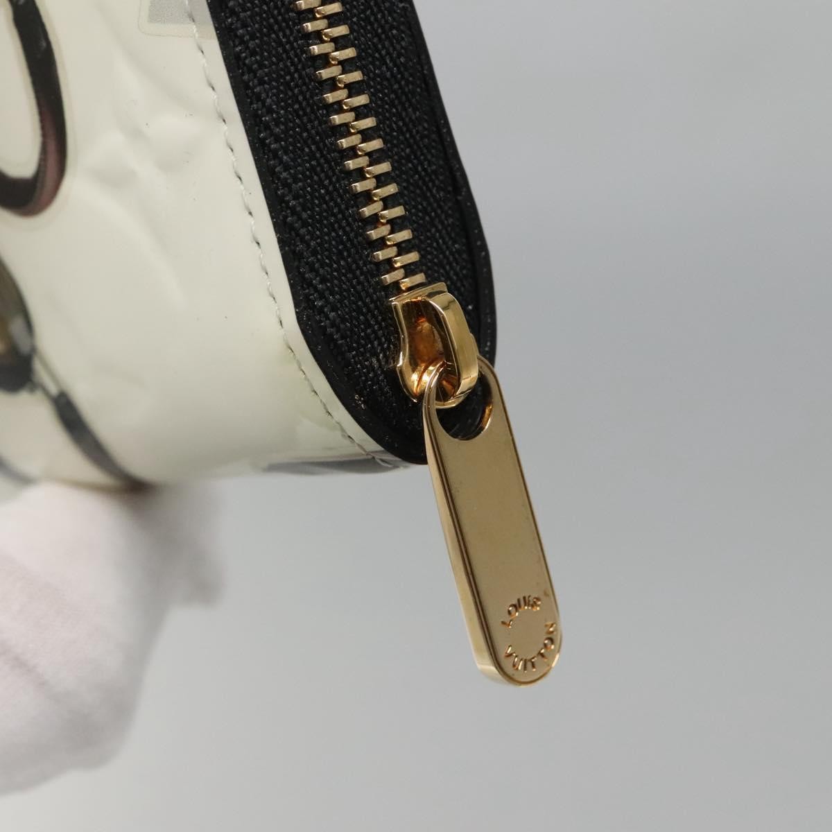 Louis Vuitton Nicolas Ghesquière Zippy Wallet Patent Monogram White Patent_Leather Wallets Accessory