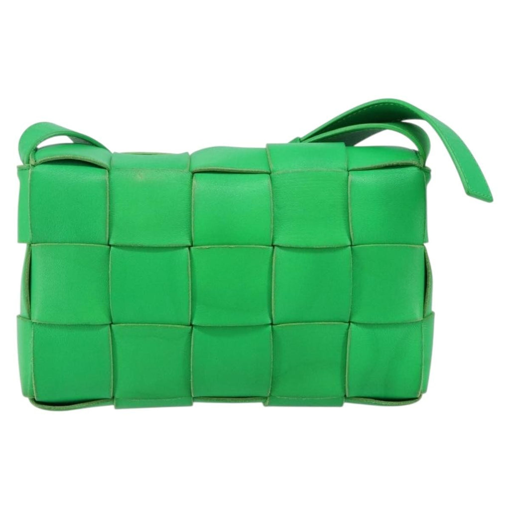 Bottega Veneta Cassette Crossbody Bag Maxi Intrecciato Leather Green Leather Bag